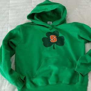 SU basketball hoodie